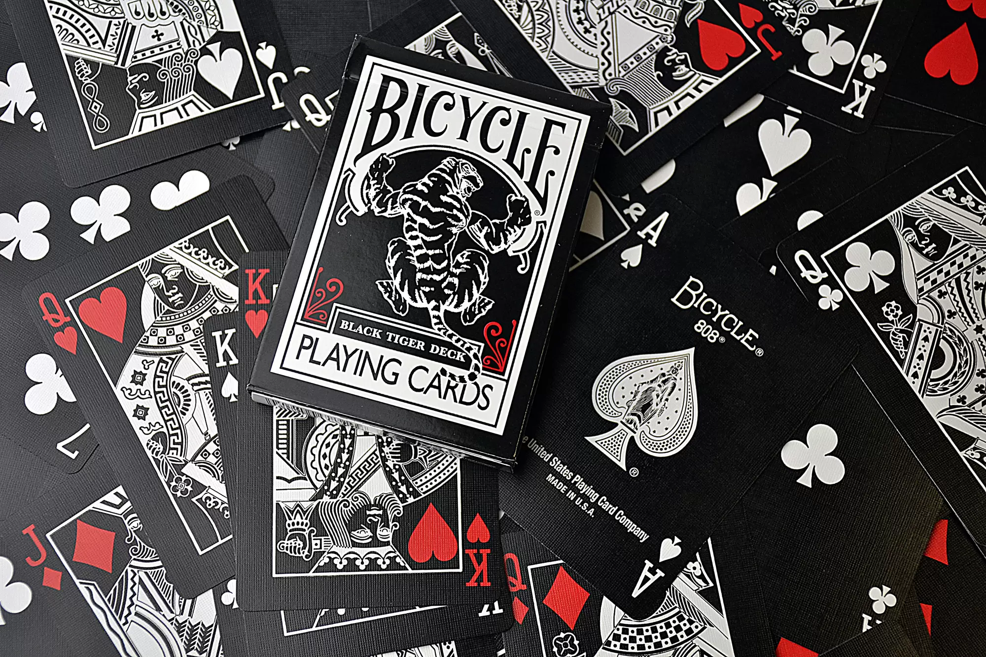 Карты Bicycle Black Tiger Red от Ellusionist, цена | Минск