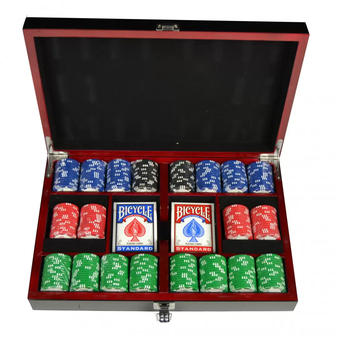 Наборы для покера и карты