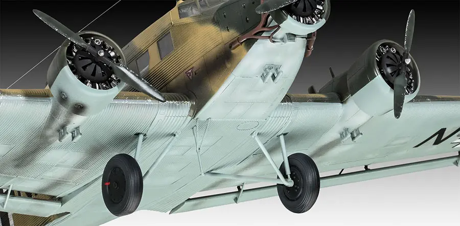 Немецкий самолет Junkers Ju52/3m 1:48 (арт. 03918) Сборная модель